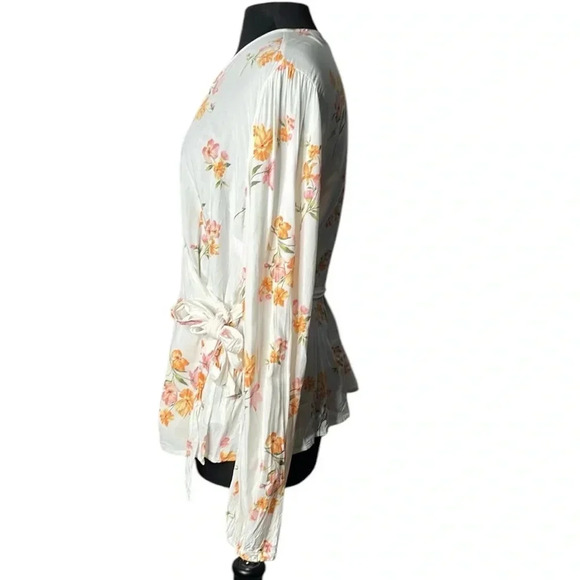 Old Navy Women Floral Wrap Multicolor Blouse Size XLT - Picture 3 of 8